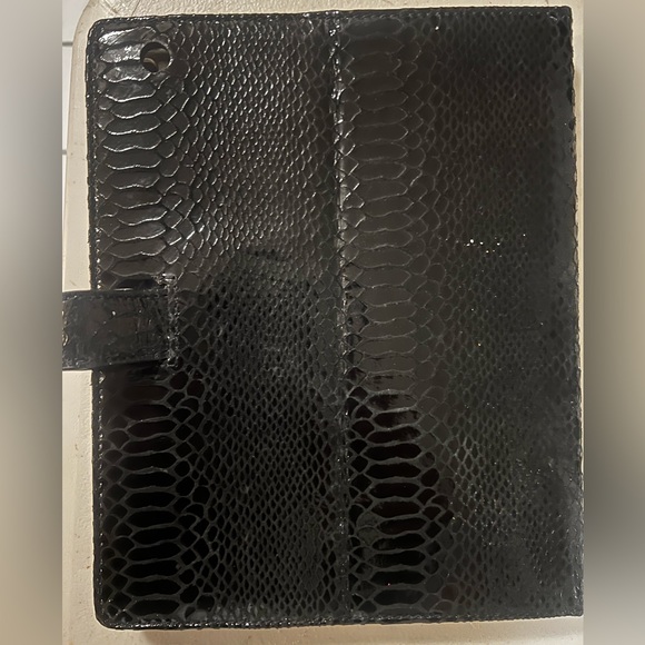 MICHAEL KORS IPAD CASE PROTECTOR - Picture 3 of 3